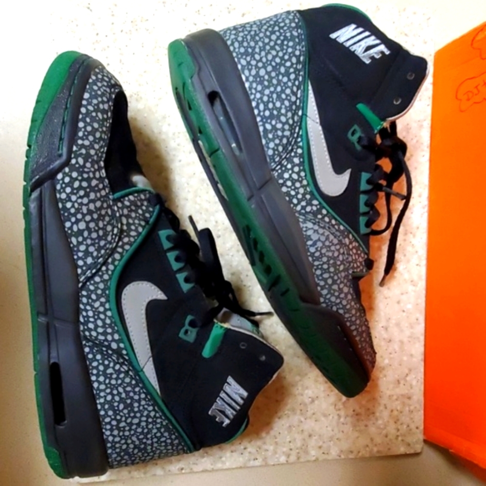 Nike Air Assault Shoes EXTREMELY RARE.. - Picture 2 of 7